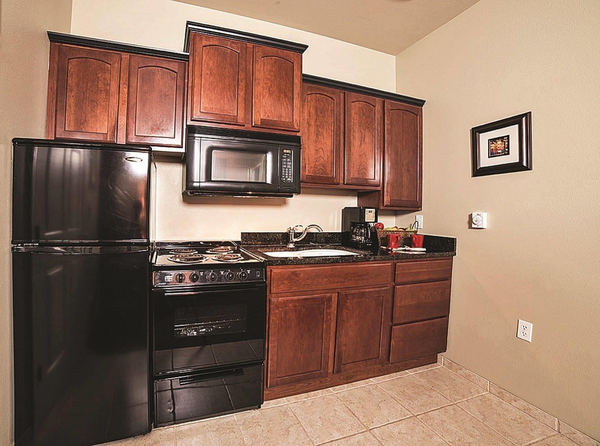 Stratford Suites Spokane Airport 에어웨이하이츠 외부 사진