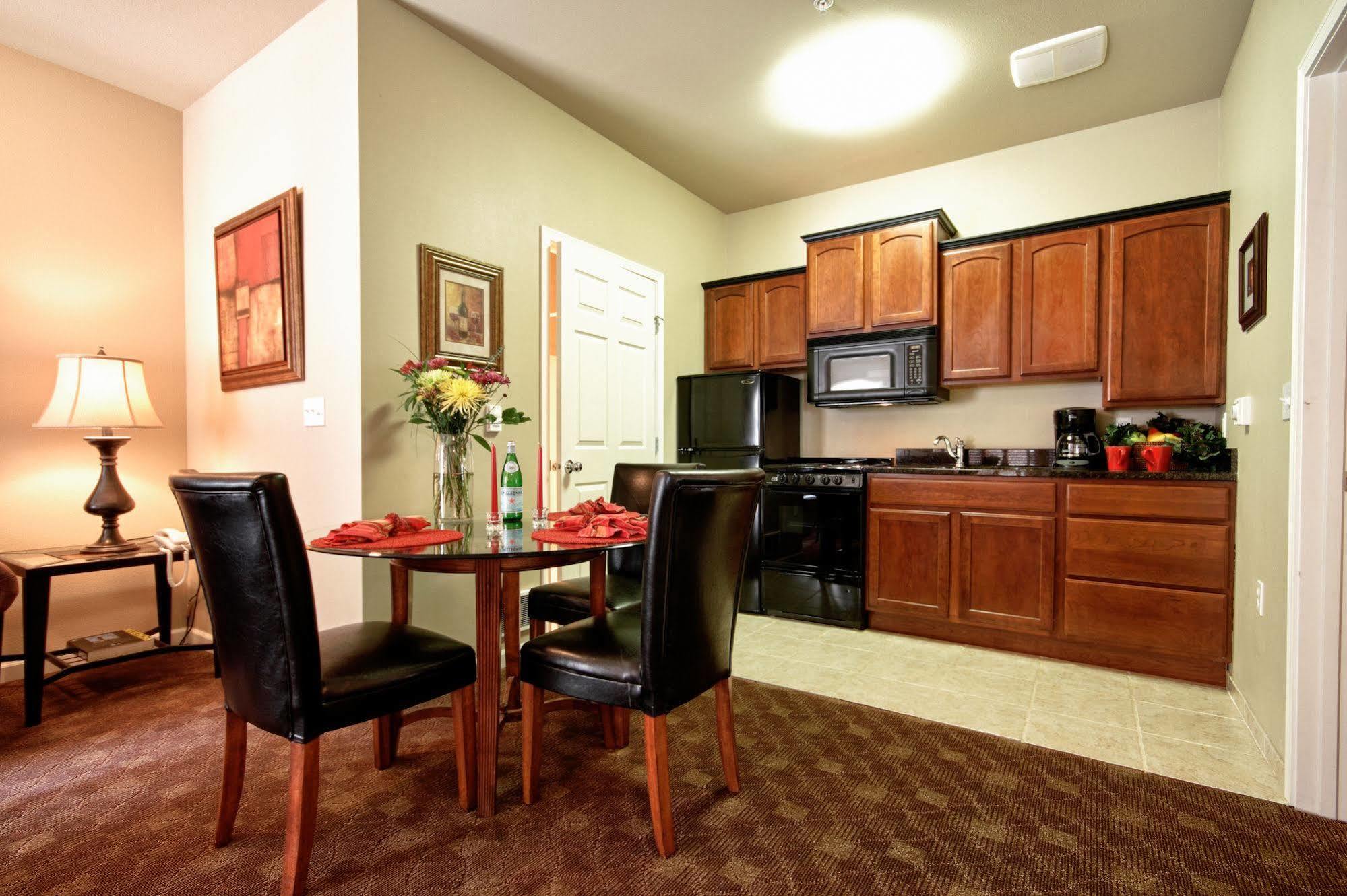 Stratford Suites Spokane Airport 에어웨이하이츠 외부 사진